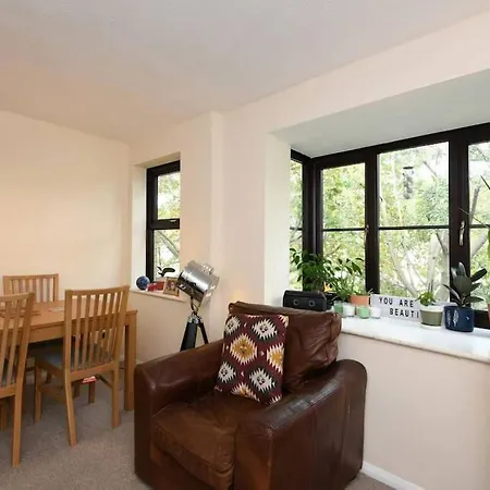 Spacious Walthamstow Apartment Londra Esterno foto