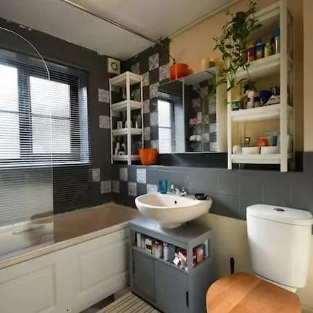 Spacious Walthamstow Apartment Londra Esterno foto