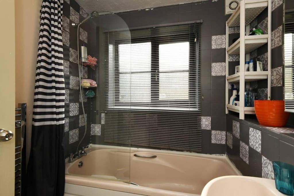 Appartamento Spacious Walthamstow